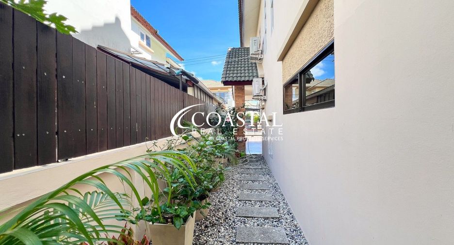 For sale 3 bedrooms house in East Pattaya, Pattaya
