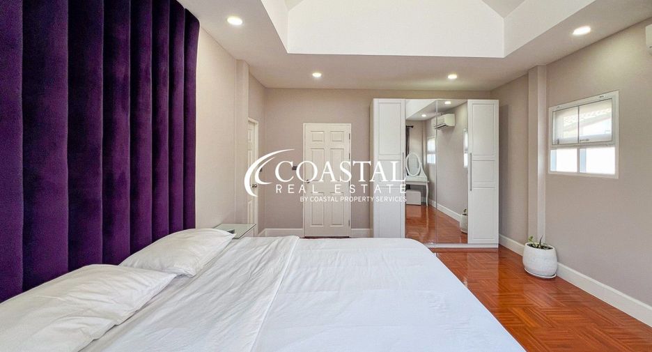For sale 3 bedrooms house in East Pattaya, Pattaya