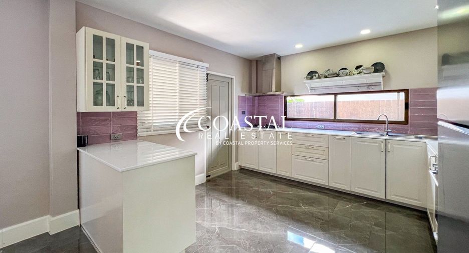For sale 3 bedrooms house in East Pattaya, Pattaya