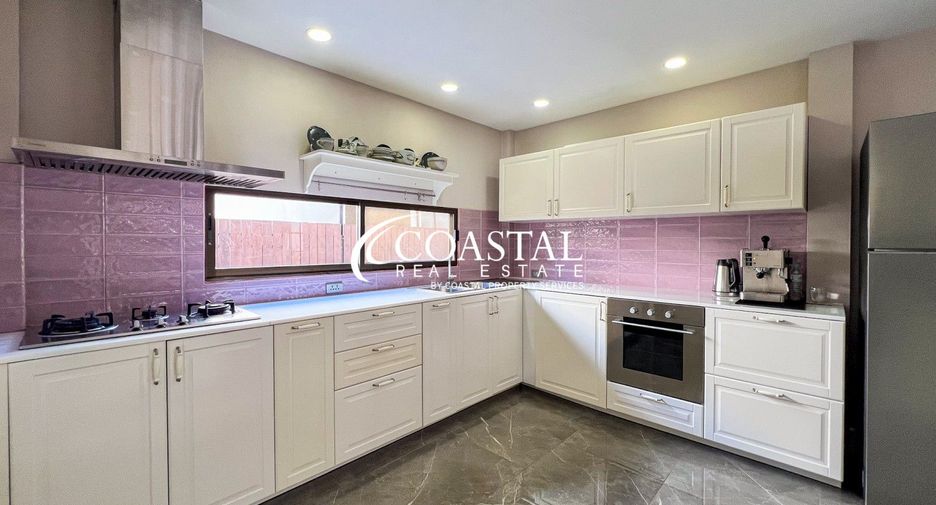 For sale 3 bedrooms house in East Pattaya, Pattaya