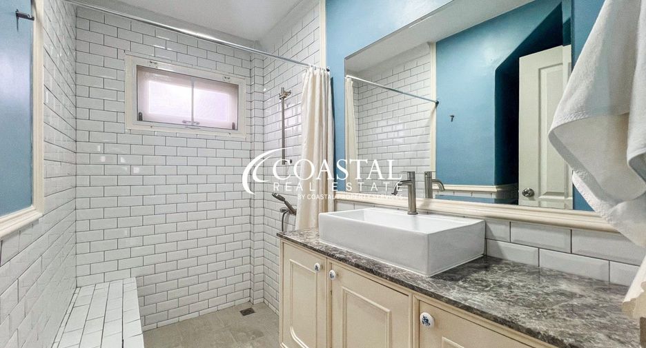 For sale 3 bedrooms house in East Pattaya, Pattaya