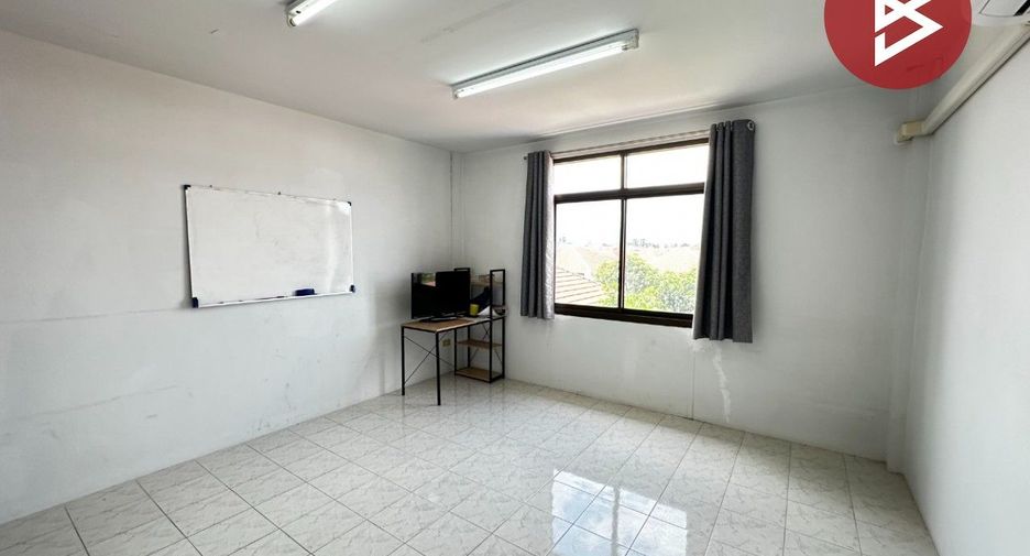 À vendre 2 chambres local commercial à Mueang Chon Buri, Chonburi