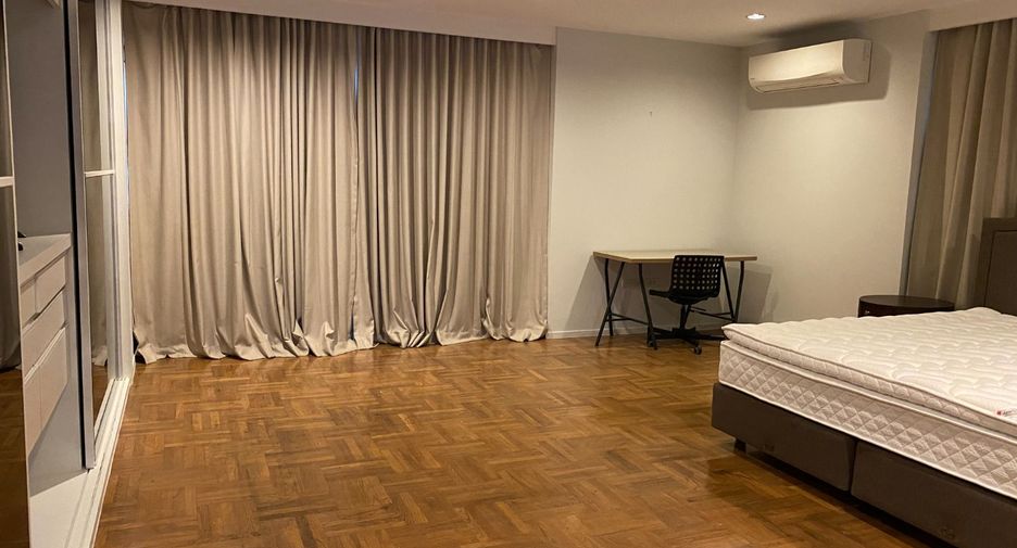 Condo en alquiler de 4 habitaciones en Watthana, Bangkok