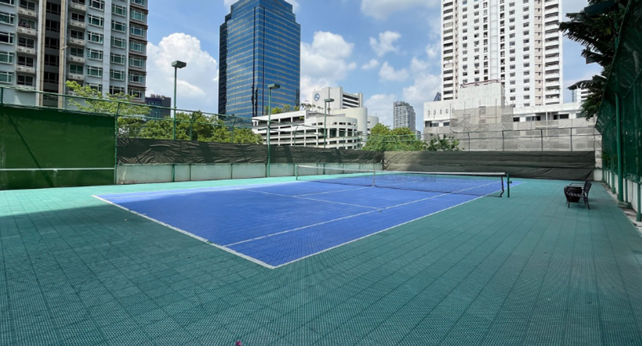 Condo en alquiler de 4 habitaciones en Watthana, Bangkok
