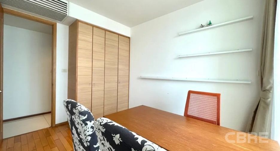Condo en venta de 3 habitaciones en Sathon, Bangkok