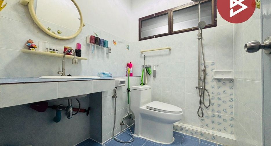 出售 2 卧室 独立屋 在 Ban Bueng, Chon Buri