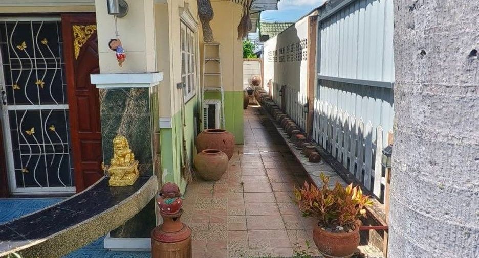 出售 2 卧室 独立屋 在 Ban Bueng, Chon Buri