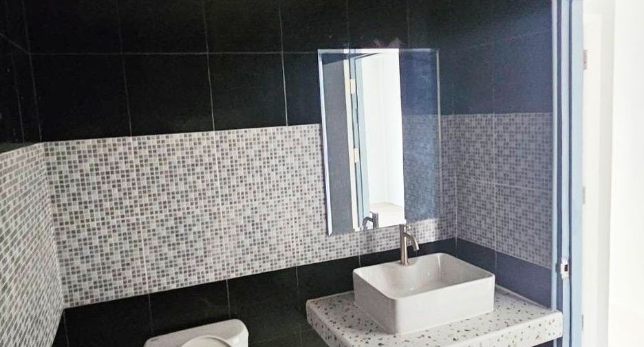 For sale 2 bedrooms townhouse in Bang Bua Thong, Nonthaburi