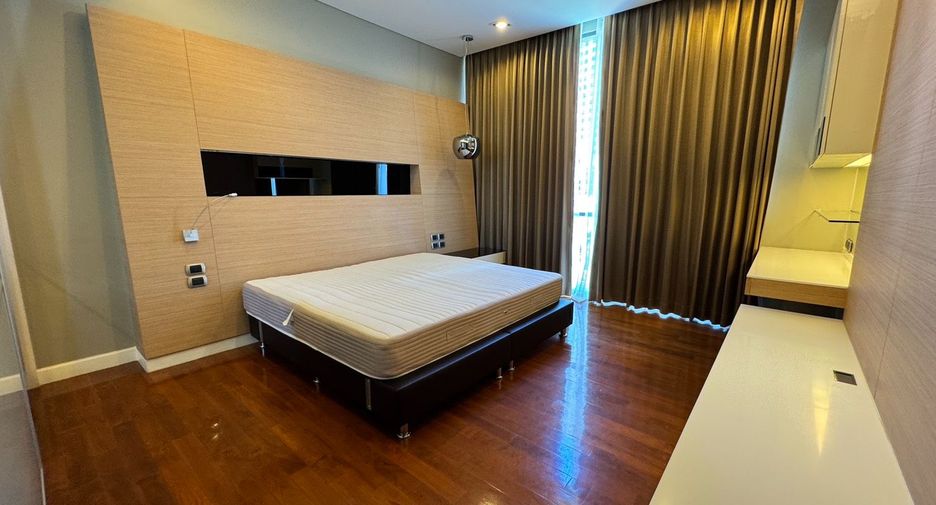 À louer 5 chambres condo à Khlong Toei, Bangkok