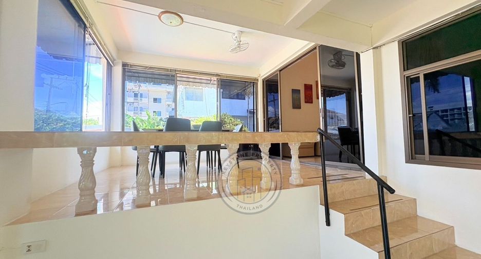 For rent 3 bedrooms villa in South Pattaya, Pattaya
