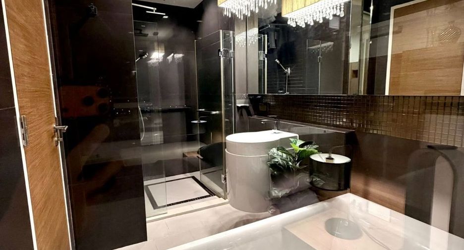 Condo en alquiler de 1 habitaciones en Phra Khanong, Bangkok
