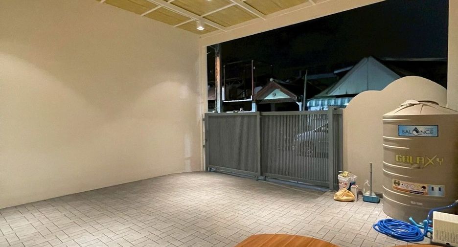 Casa adosada en venta de 2 habitaciones en Central Pattaya, Pattaya