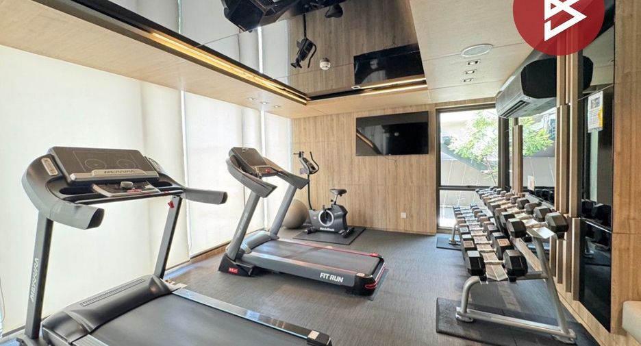 For sale 1 bed condo in Phra Khanong, Bangkok