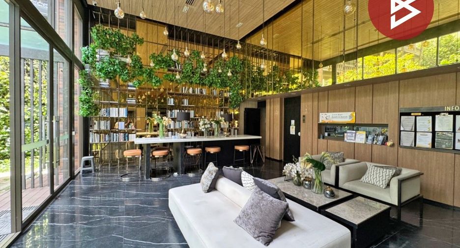 For sale 1 bed condo in Phra Khanong, Bangkok