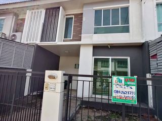 出售 3 卧室 联排别墅 在 Bang Kruai, Nonthaburi
