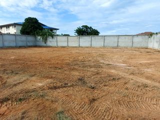 出售 土地 在 Bang Lamung, Chon Buri