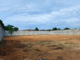 出售 土地 在 Bang Lamung, Chon Buri
