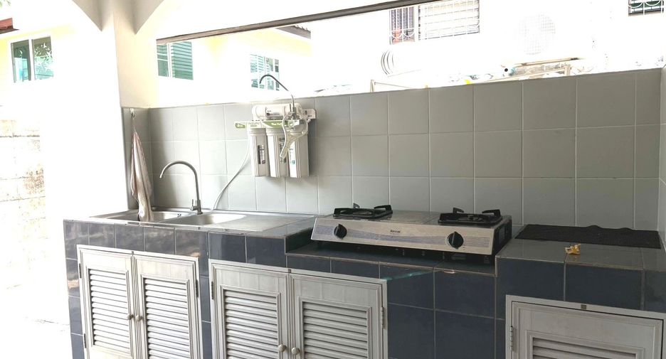 出售 3 卧室 独立屋 在 Lat Phrao, 曼谷