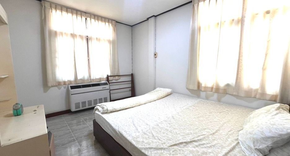 出售 3 卧室 独立屋 在 Lat Phrao, 曼谷