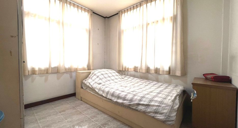 出售 3 卧室 独立屋 在 Lat Phrao, 曼谷