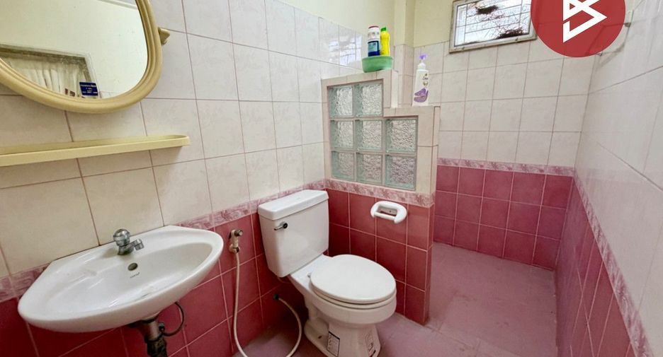 Local comercial en venta de 3 habitaciones en Tha Ruea, Phra Nakhon Si Ayutthaya