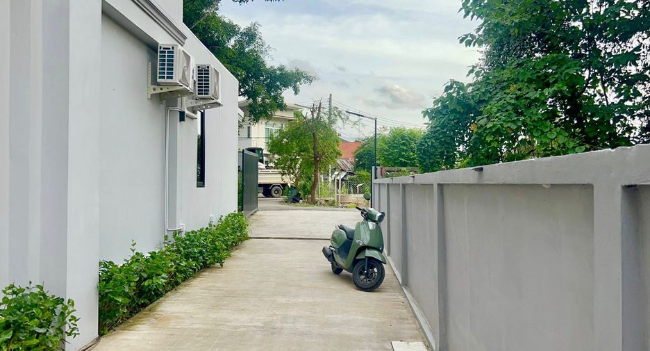 Villa zum Kauf mit 5 Zimmer in Mueang Chiang Mai, Chiang Mai