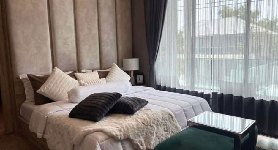 Villa en alquiler y en venta de 4 habitaciones en Huay Yai, Pattaya