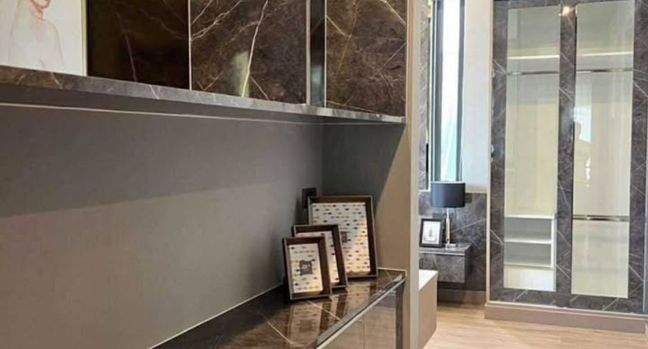 Villa en alquiler y en venta de 4 habitaciones en Huay Yai, Pattaya