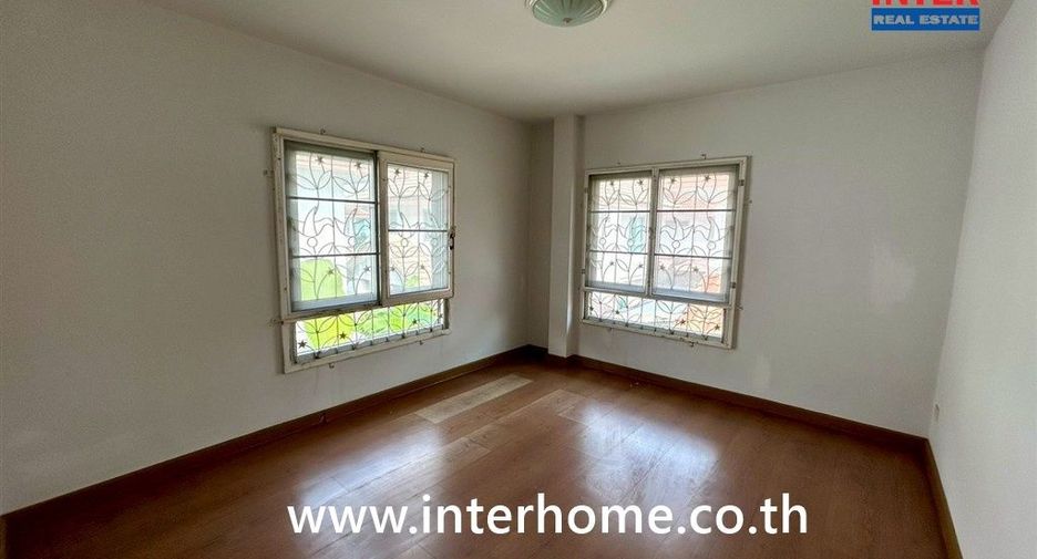 For sale 3 bedrooms house in Bang Sao Thong, Samut Prakan