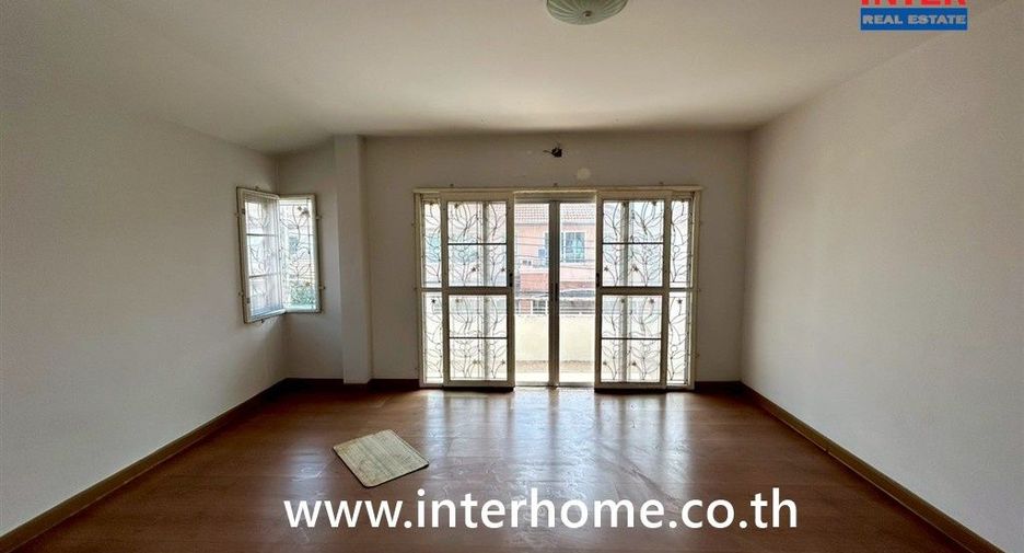 For sale 3 bedrooms house in Bang Sao Thong, Samut Prakan