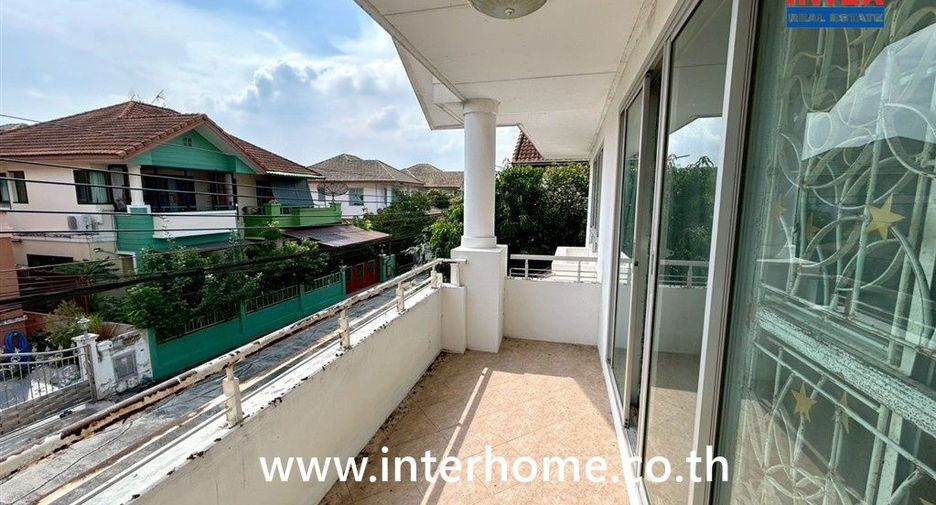 For sale 3 bedrooms house in Bang Sao Thong, Samut Prakan