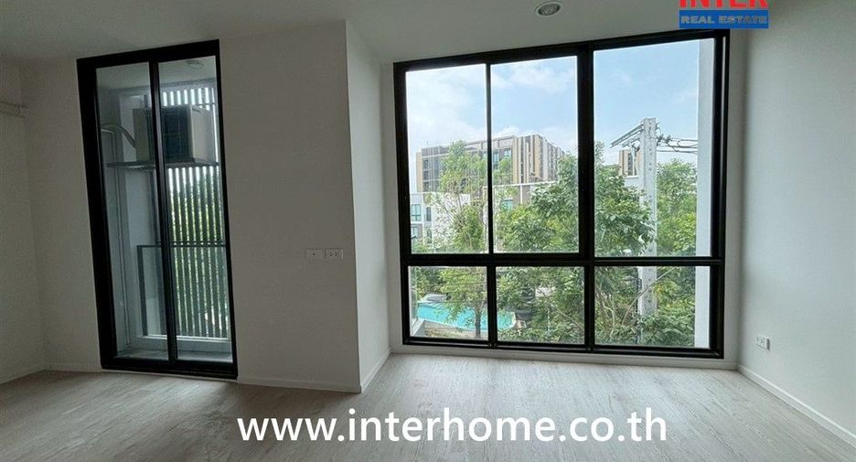For sale 3 bedrooms townhouse in Don Mueang, Bangkok