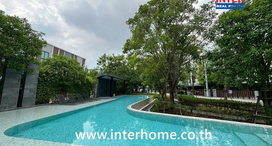 For sale 3 bedrooms townhouse in Don Mueang, Bangkok