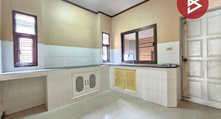 For sale 3 bedrooms house in Si Racha, Chonburi