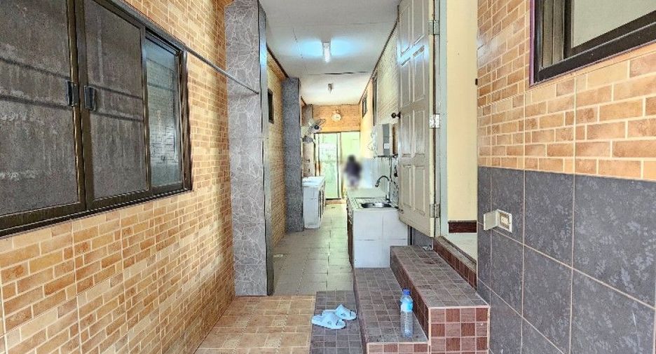 For sale 3 bedrooms house in Si Racha, Chonburi