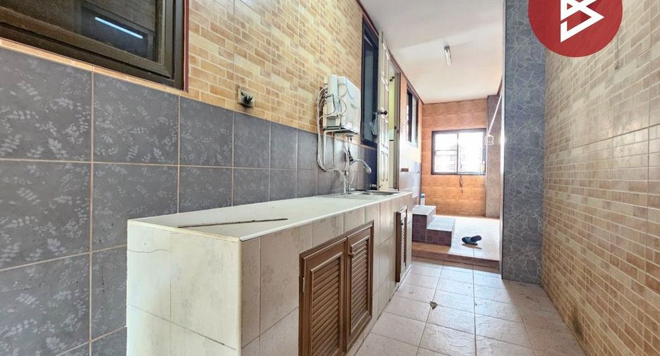 For sale 3 bedrooms house in Si Racha, Chonburi