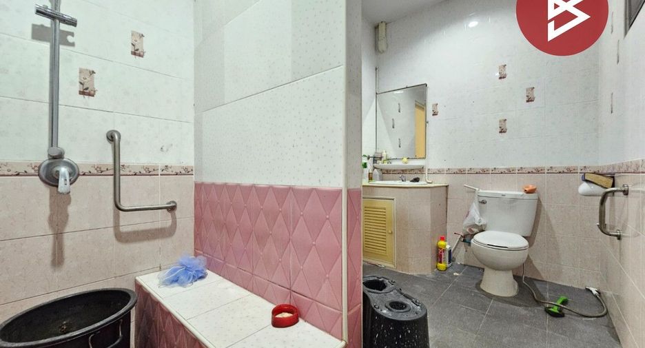 For sale 3 bedrooms house in Si Racha, Chonburi