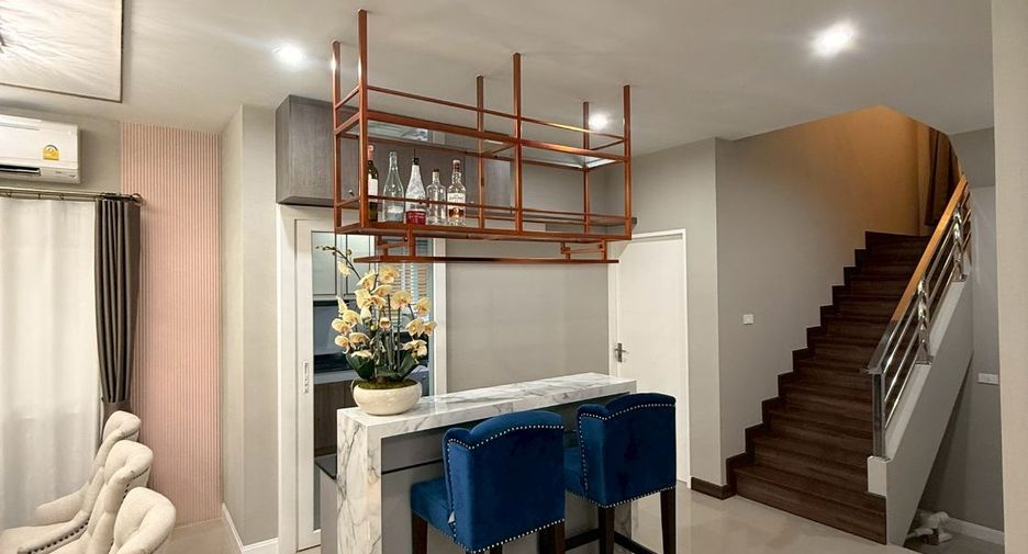 À vendre 4 chambres maison à San Kamphaeng, Chiang Mai