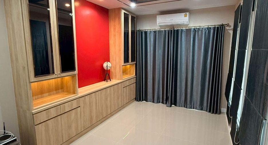 À vendre 4 chambres maison à San Kamphaeng, Chiang Mai