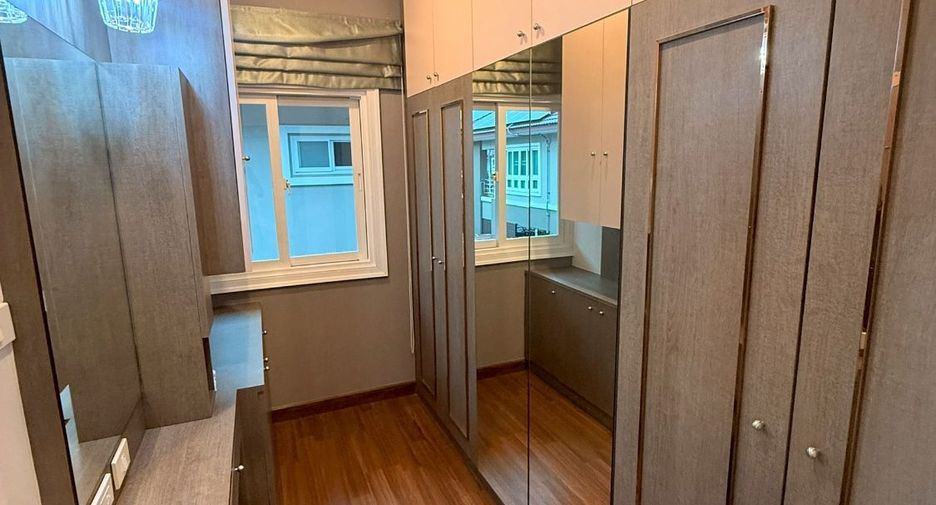 À vendre 4 chambres maison à San Kamphaeng, Chiang Mai