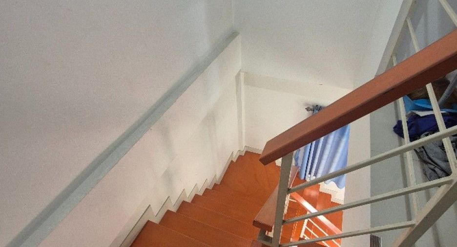 Casa adosada en venta de 3 habitaciones en Mueang Chon Buri, Chonburi