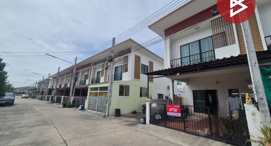 Casa adosada en venta de 3 habitaciones en Mueang Chon Buri, Chonburi