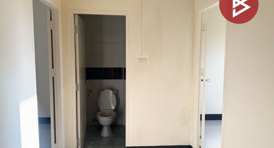 Local comercial en venta de 3 habitaciones en Mueang Chon Buri, Chonburi