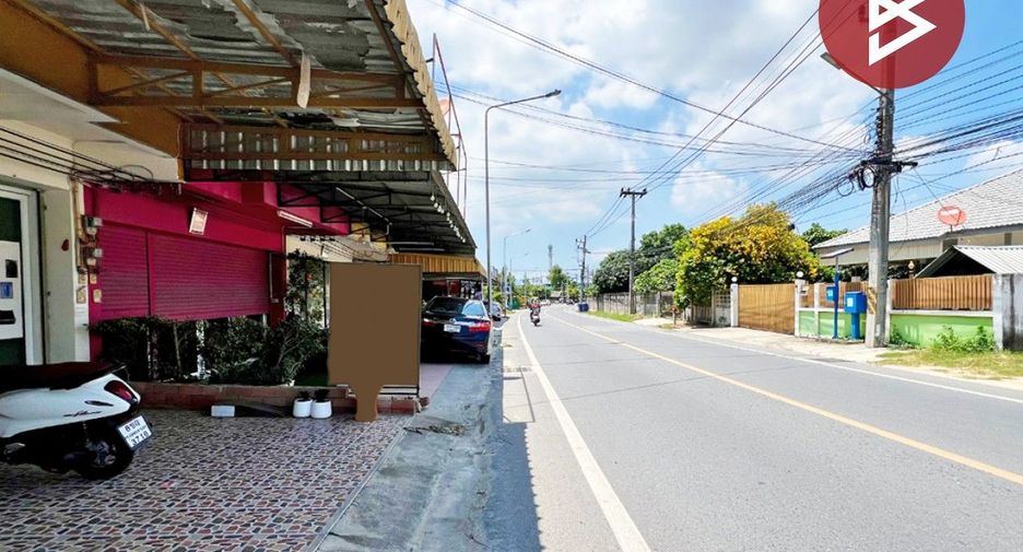 Local comercial en venta de 3 habitaciones en Mueang Chon Buri, Chonburi
