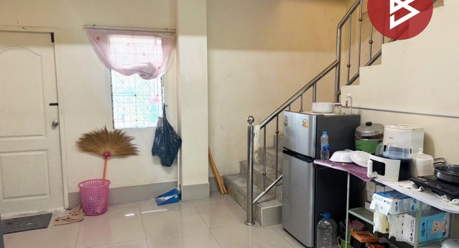 Local comercial en venta de 3 habitaciones en Mueang Chon Buri, Chonburi