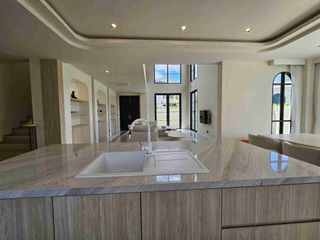Casa en venta de 4 habitaciones en Bang Lamung, Chonburi