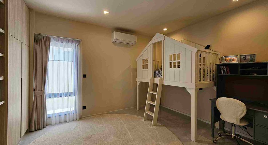 For sale 4 bedrooms house in East Pattaya, Pattaya