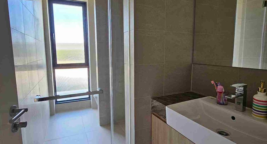 For sale 4 bedrooms house in East Pattaya, Pattaya
