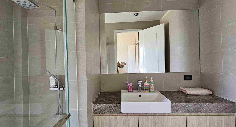 For sale 4 bedrooms house in East Pattaya, Pattaya