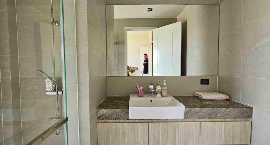 For sale 4 bedrooms house in East Pattaya, Pattaya